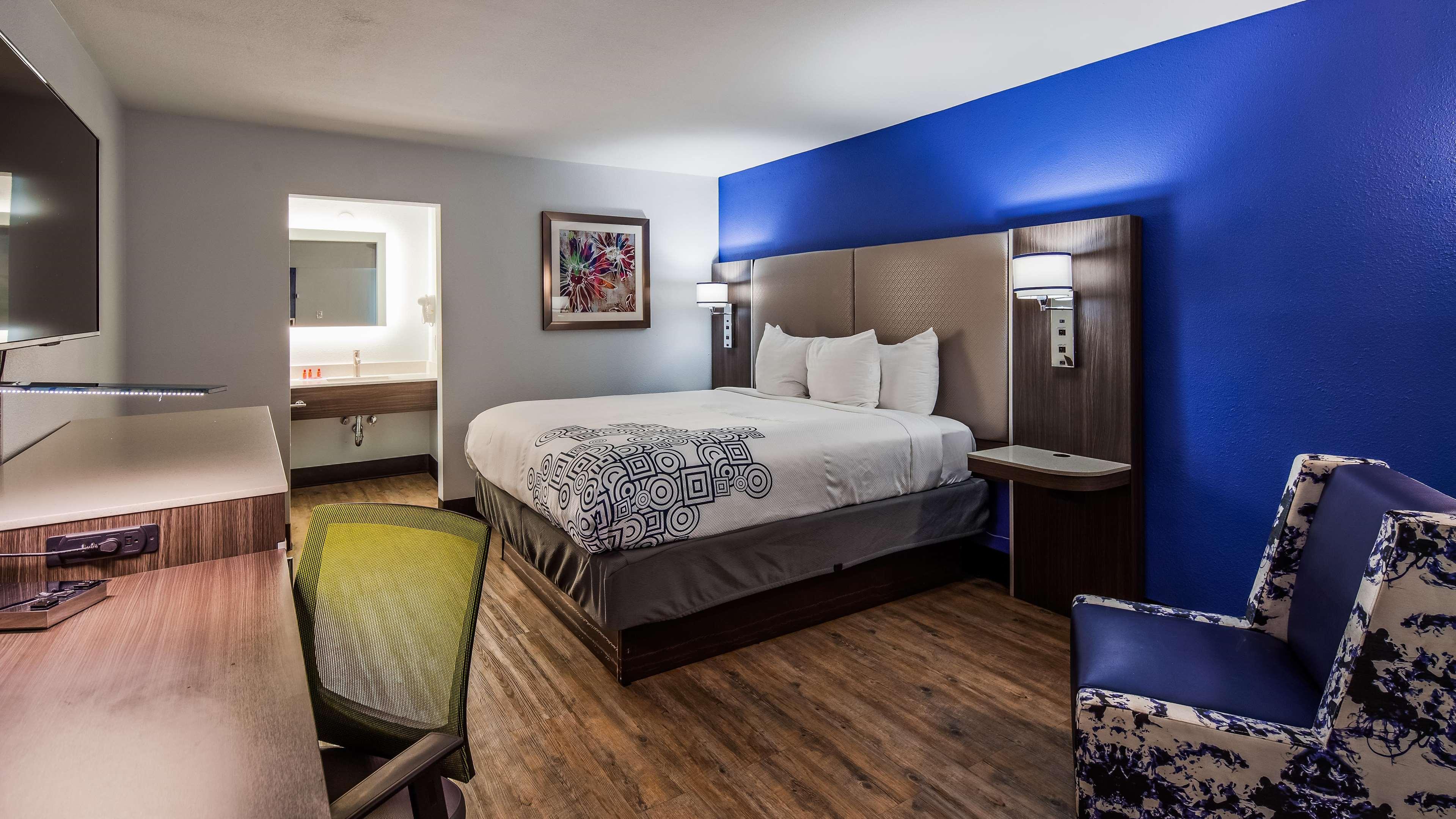 Surestay Plus Hotel By Best Western Sacramento Cal Expo Exterior photo