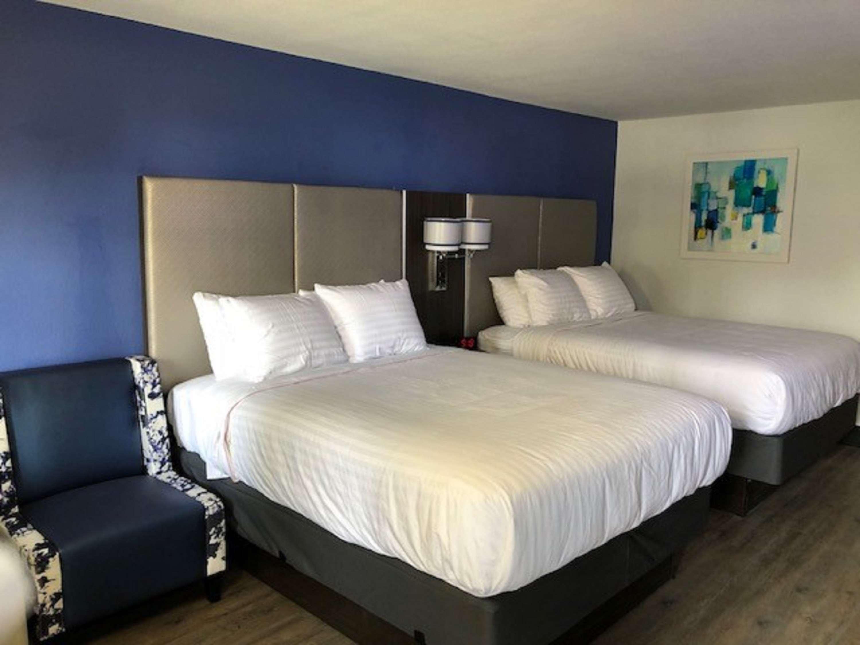 Surestay Plus Hotel By Best Western Sacramento Cal Expo Exterior photo