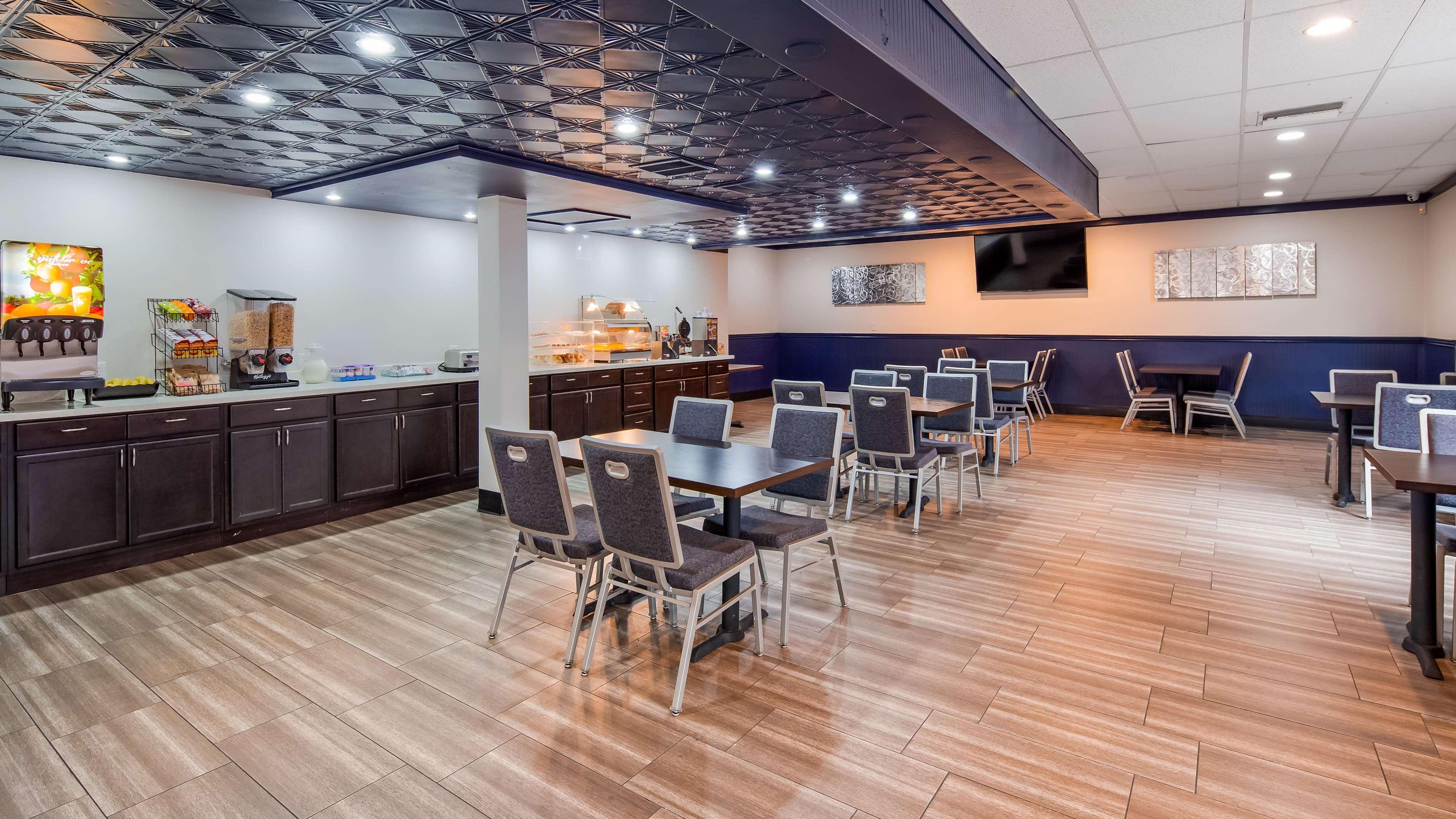 Surestay Plus Hotel By Best Western Sacramento Cal Expo Exterior photo