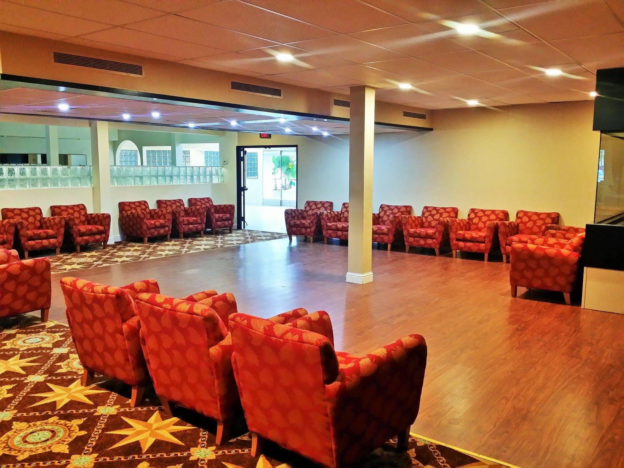 Surestay Plus Hotel By Best Western Sacramento Cal Expo Exterior photo